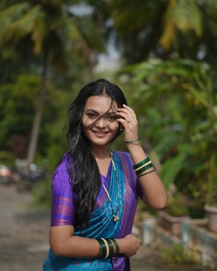 Dakshata Joil Saara Kahi Tichyasathi Photoshoot