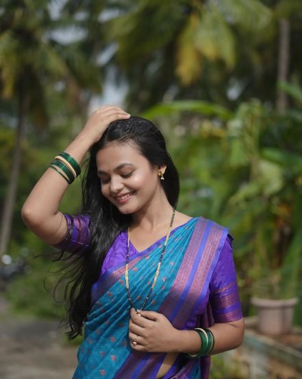 Dakshata Joil Saara Kahi Tichyasathi Photoshoot