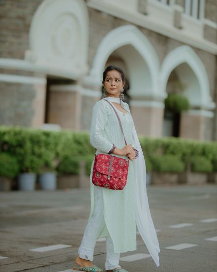 Gauri Kulkarni Gateway Of India Mumbai