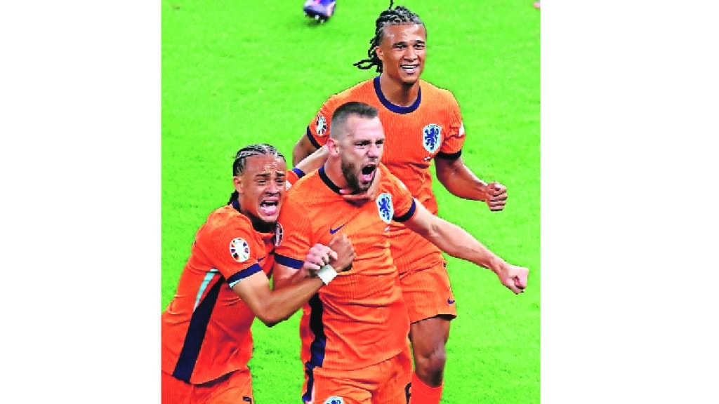 Netherlands in the semi finals of the Euro tournament after two decades