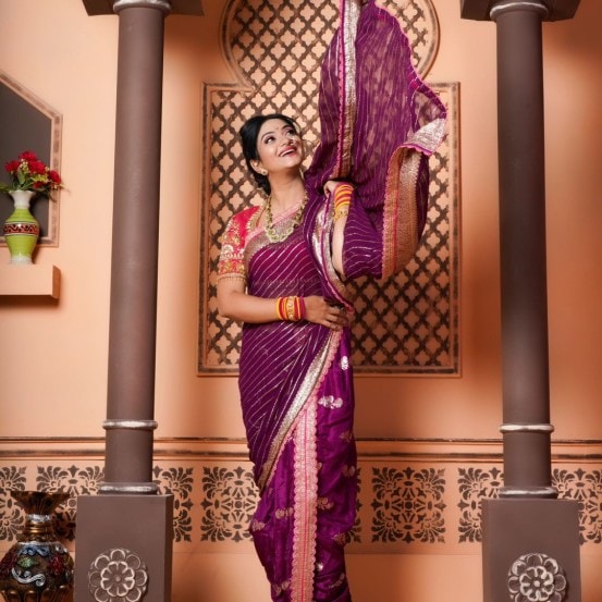 Kashmira Kulkarni Purple Nauvari Saree