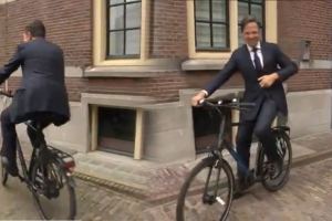 Mark Rutte bicycle video