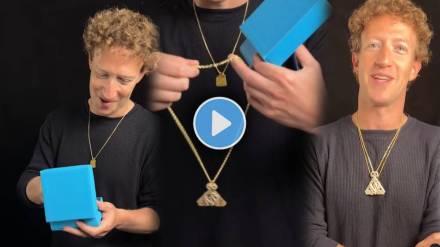 Mark Zuckerberg received gold chain gifted by rapper featured logo of meta