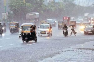 35 percent less rain than average in Mumbai warning of heavy rain on Monday