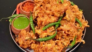 Monsoon Recipe Crispy Onion Pakoda Without Besan onion potato bhaji pakoda with tea in marathi