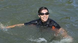 Olympics 2024 Anne Hidalgo swims in seine river, seine river cleanliness