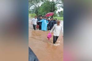 flood, Kolhapur, doctors, patient,