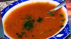 पावसाळा स्पेशल: रोगप्रतिकारकशक्ती वाढवणारा चवदार हॉट वेज सूप; नक्की ट्राय करा