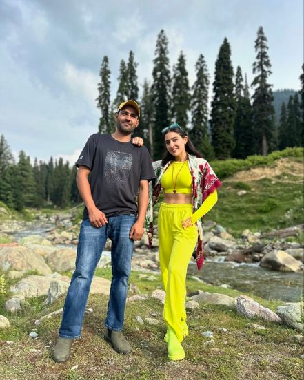 Sara Ali Khan Kashmir Vacation