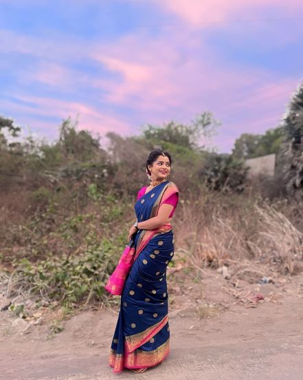 Shivali Parab Blue Saree Look