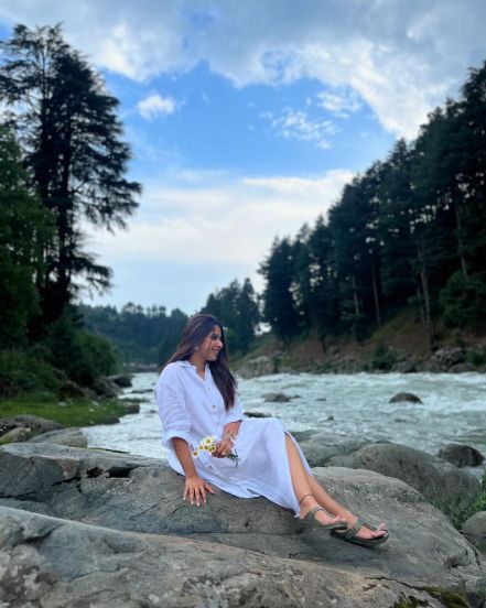 Shreya Bugde Sheth Kashmir Vacation