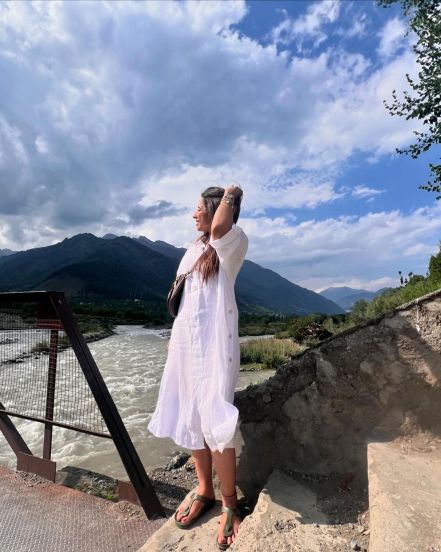 Shreya Bugde Sheth Kashmir Vacation