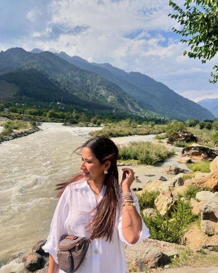 Shreya Bugde Sheth Kashmir Vacation