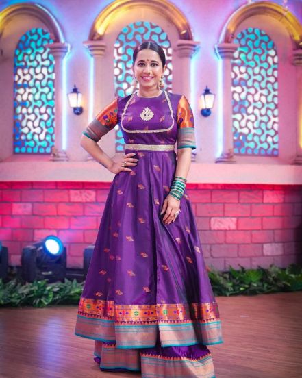 Shreya Bugde Sheth Purple Paithani Dress