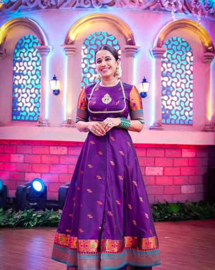 Shreya Bugde Sheth Purple Paithani Dress