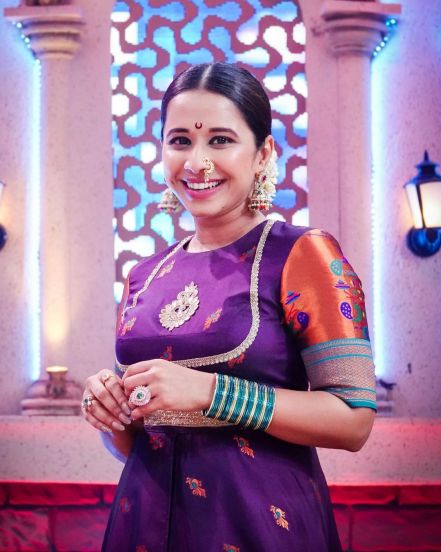 Shreya Bugde Sheth Purple Paithani Dress