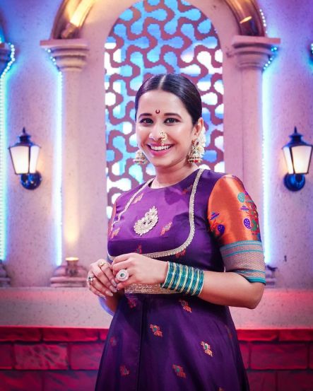 Shreya Bugde Sheth Purple Paithani Dress