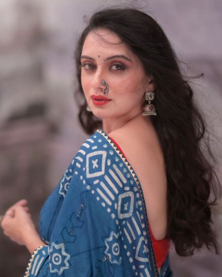 Shruti Marathe Blue Saree Look