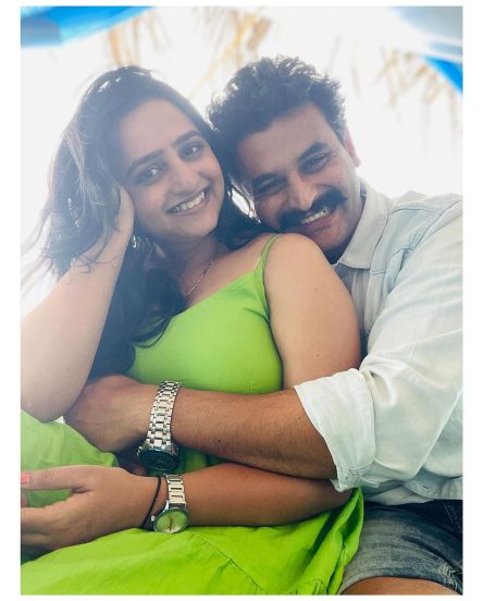 Sumeet Pusavale Wife Monika Goa Vacation