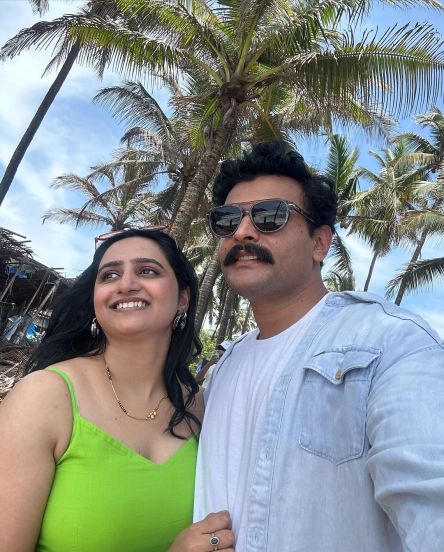 Sumeet Pusavale Wife Monika Goa Vacation