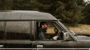 these five things should keep in your car in monsoon