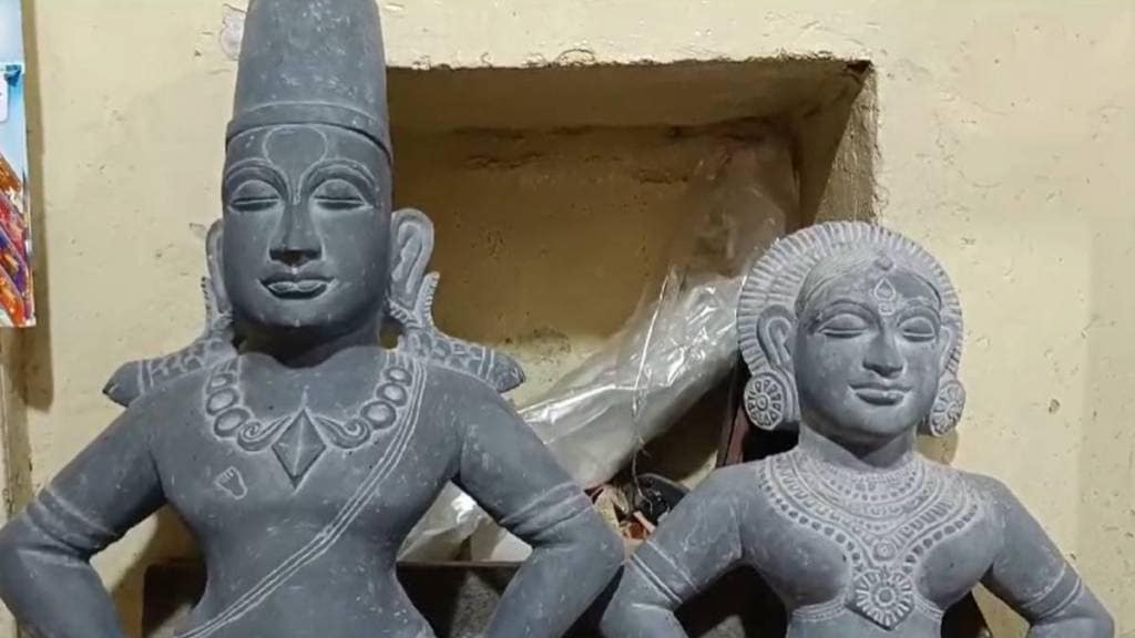 Demand for stone idols of Vitthal Rukmini