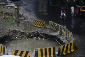 Water stagnant in pits dug for metro works risk of epidemics