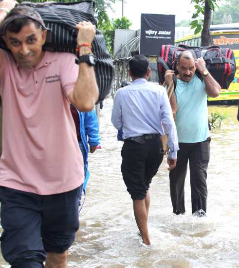 mumbai rain photos 2024