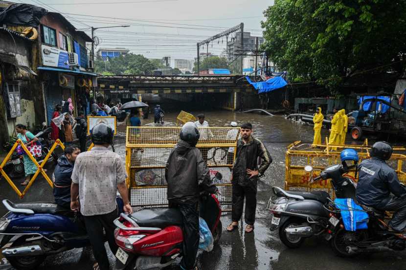 Andheri subway is shut down due to water logging