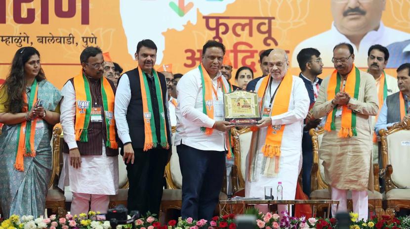 Mahavikas Aghadi heavily criticized in BJP convention