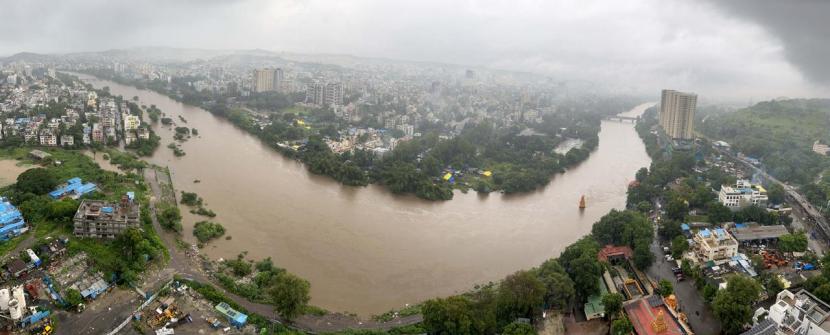 Pune Heavy Rainfall Alert Today in Marathi, pune rain latest photos by indian express