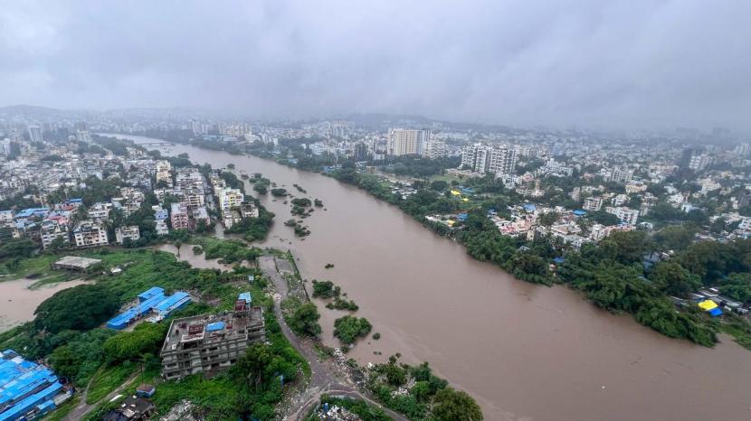 Pune Heavy Rainfall Alert Today in Marathi, pune rain latest photos by indian express