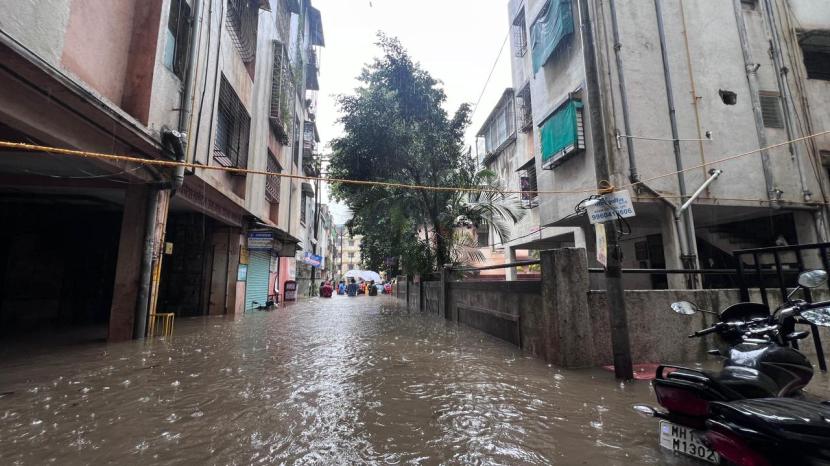 Pune Heavy Rainfall Alert Today in Marathi, pune rain latest photos by indian express