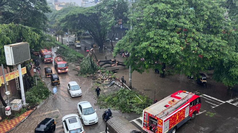 Pune Heavy Rainfall Alert Today in Marathi, pune rain latest photos by indian express