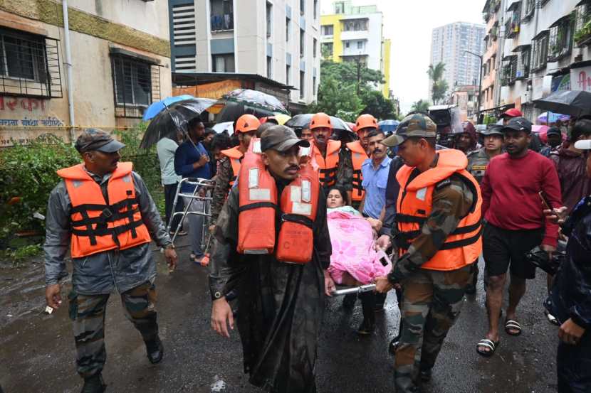 Pune Heavy Rainfall Tapovan Warje Pune Rescue Operation in Marathi