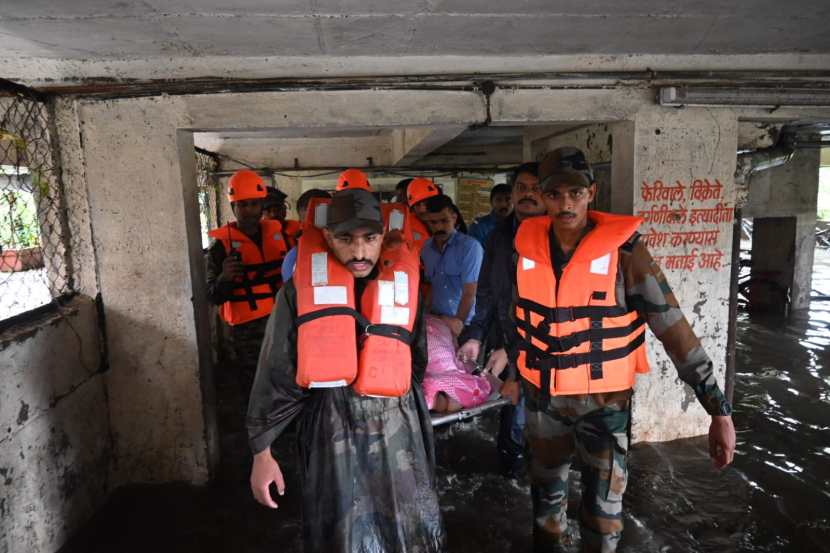 Mumbai Pune Maharashtra Heavy Rain Alert Today in Marathi