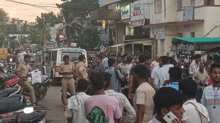 At Dutt Chowk in Yavatmal the accused killed the youth by stabbing him with a knife