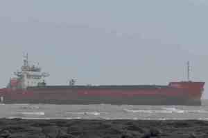 Alibag, JSW company, barge, astray, sea, bad weather, gusty winds, poor visibility, sailors, safe, Coast Guard, helicopter, rescue, alibag news, marathi news,