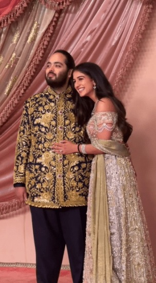 anant ambani and Radhika merchant outfit in sangeet ceremony