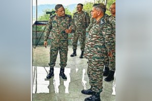 Army chief reviews security in Jammu and Kashmir