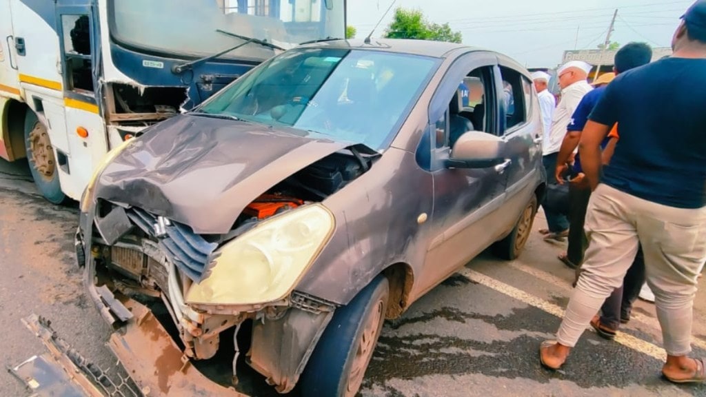 bus collided with a car near chinchwe village on mumbai agra highway passengers safe