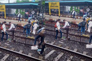 Dombivli railway station marathi news