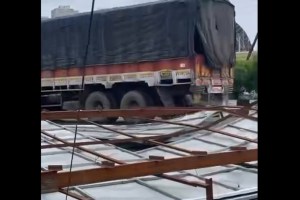 panvel hoarding collapsed marathi news