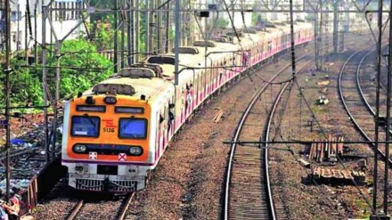 Mumbai local train, local train movement