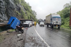 nashik, trailer break fail