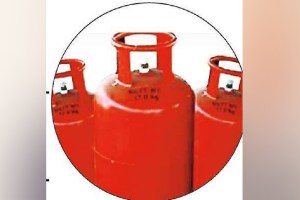 Beneficiaries of Chief Minister Majhi Ladki Bahin Yojana will also be given three gas cylinders free per year Mumbai