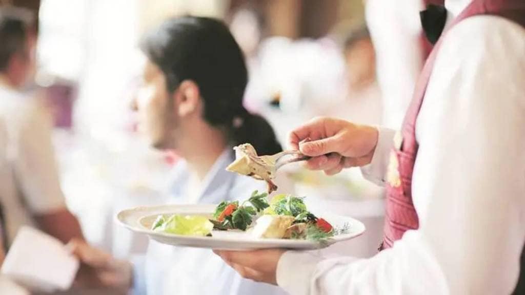 average price of a vegetarian thali increased by 10 percent in the month of june