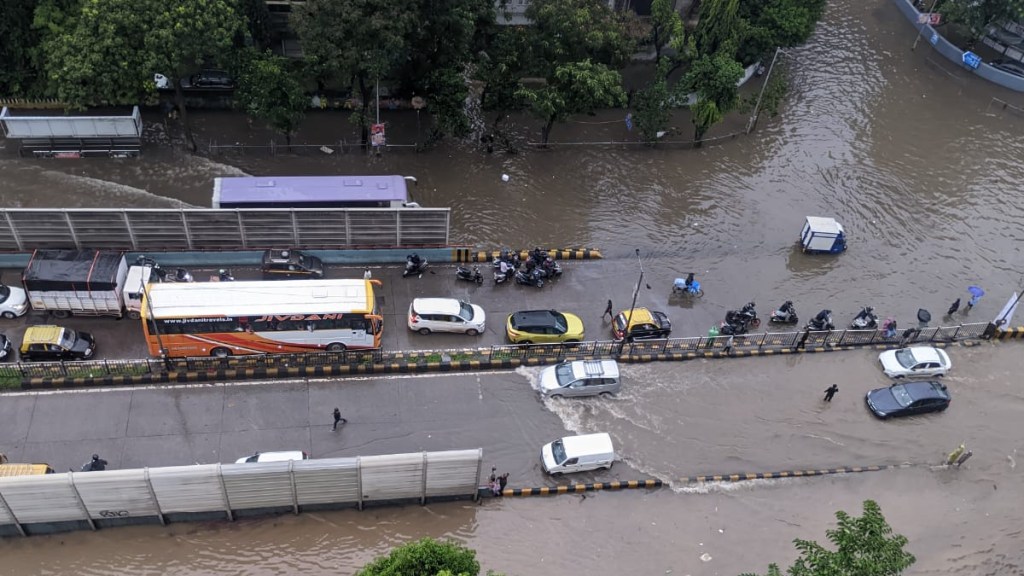 Even though there was a small lifting station the Gandhi Market area was flooded mumbai