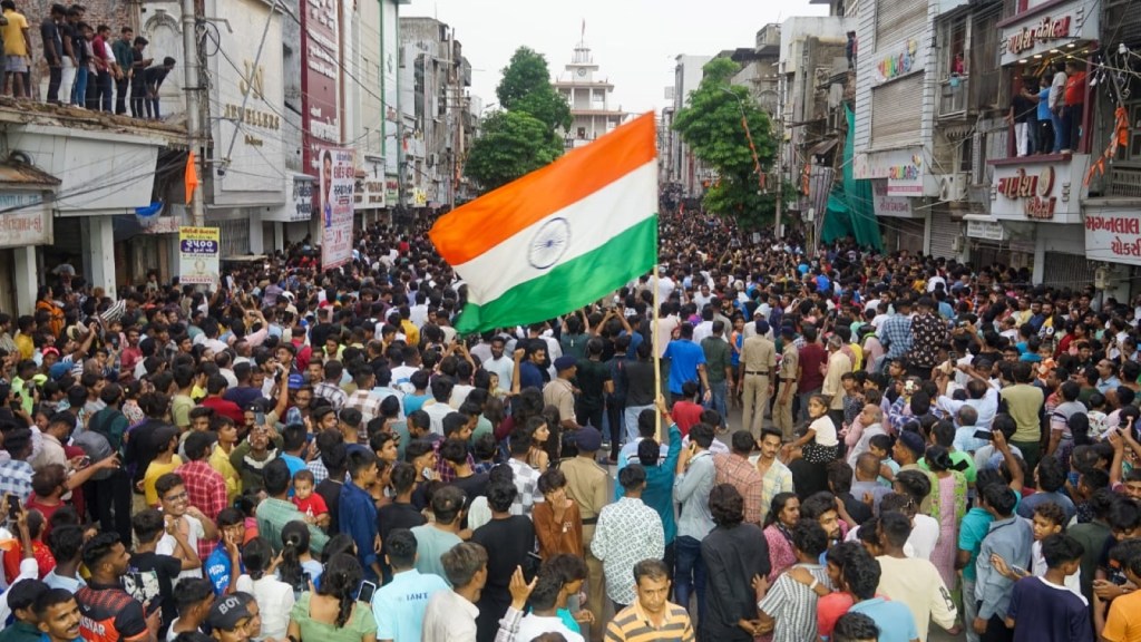 hardik pandya victory road show in vadodara