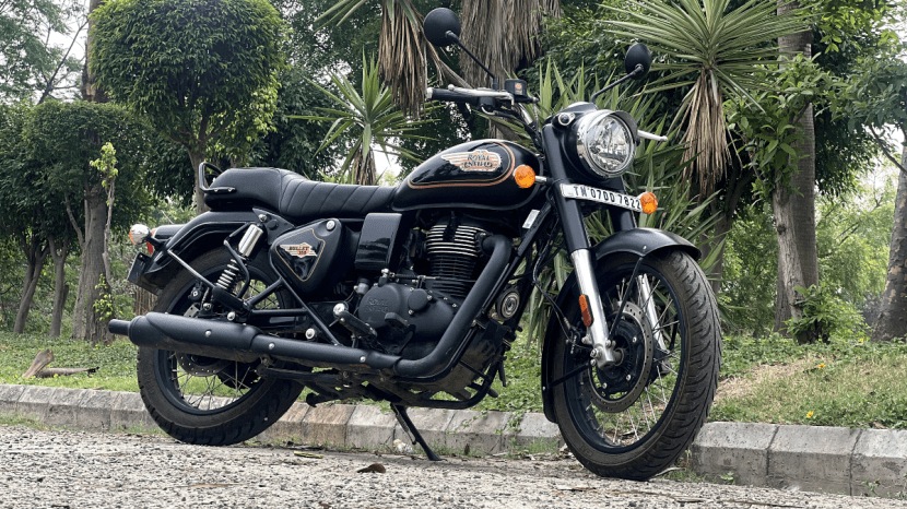 रॉयल एनफील्ड बुलेट 350 (Royal Enfield Bullet 350 ( फोटो सौजन्य - एक्सप्रेस ड्राइव्ह)